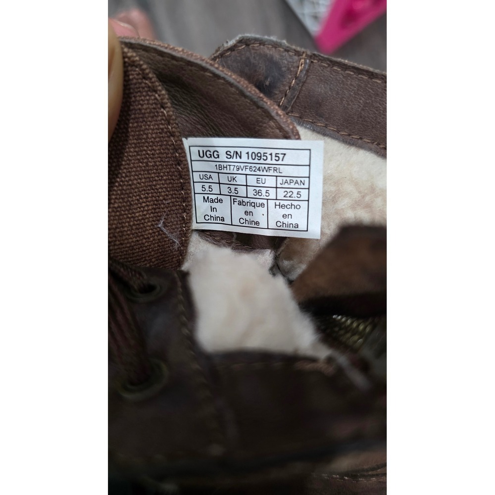 UGG Simmens Waterproof Leather Boots Stout Brown 1095157 Womens 5.5 - Picture 6 of 6